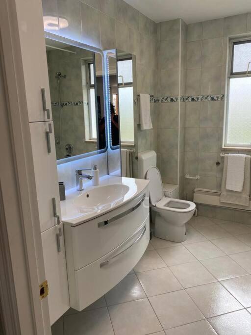 Lovely 3 Bedroom Apartment In Quiet Area W/ Pool プーラ エクステリア 写真