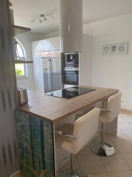 Lovely 3 Bedroom Apartment In Quiet Area W/ Pool プーラ エクステリア 写真